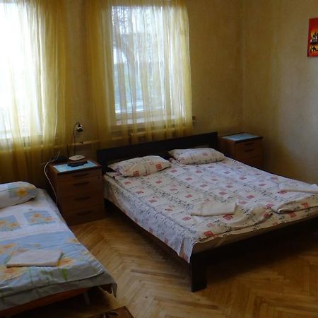 Apartment Near The Central Railway Station Kiew Exterior foto